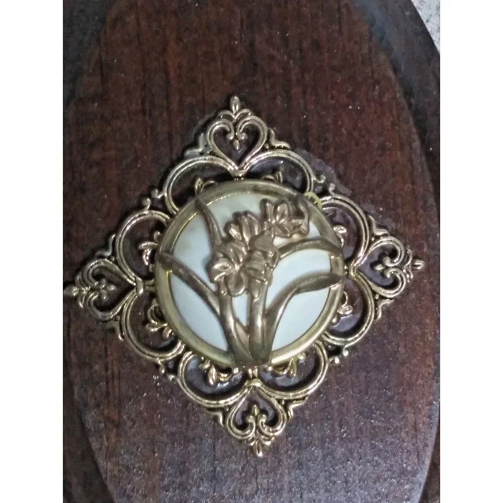 VINTAGE wall hangings Set of 3 Oval Ornate Embellished brown 5.25